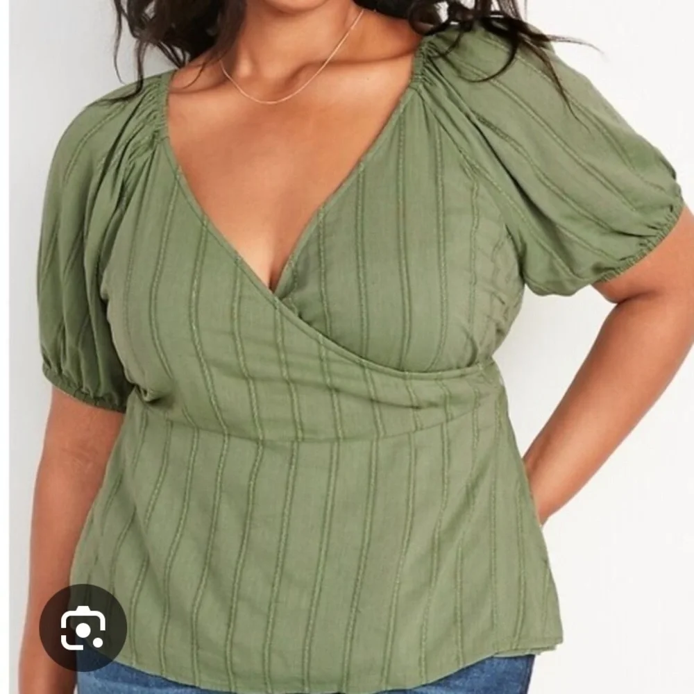 Old Navy Weeping Willow Green Puff Sleeve Wrap Blouse